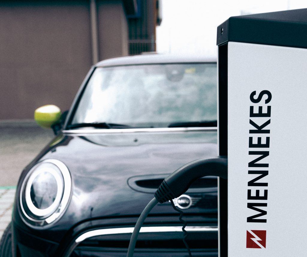colonnina ricarica auto elettrica mennekes